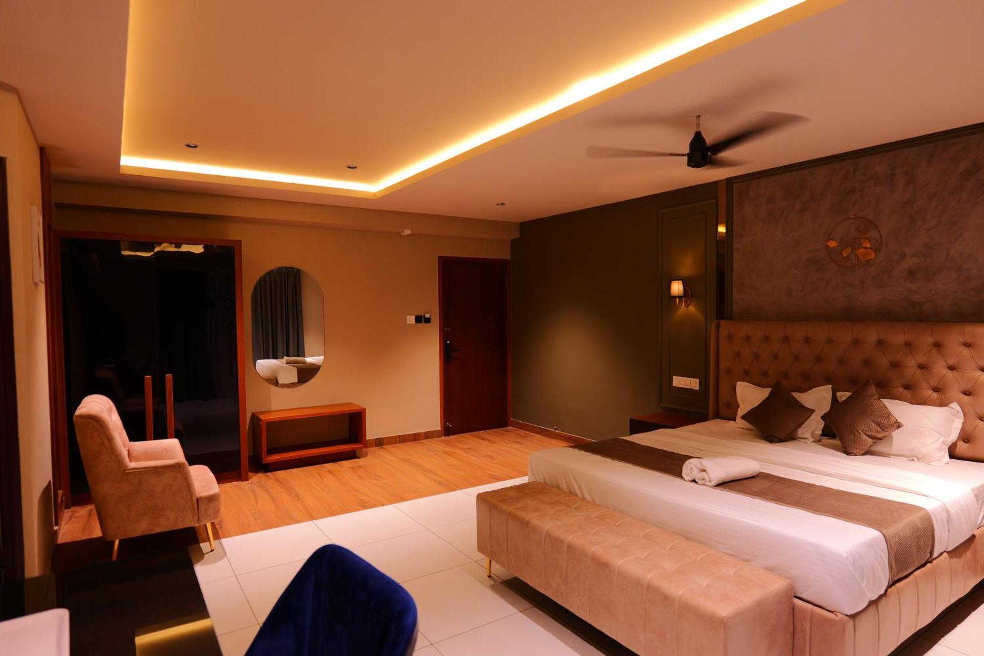 Hotel Classico International Kannangad 外观 照片