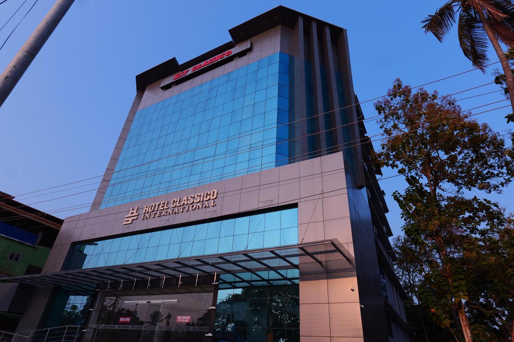 Hotel Classico International Kannangad 外观 照片