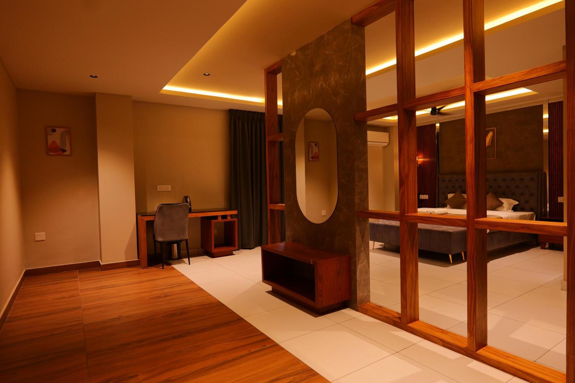Hotel Classico International Kannangad 外观 照片