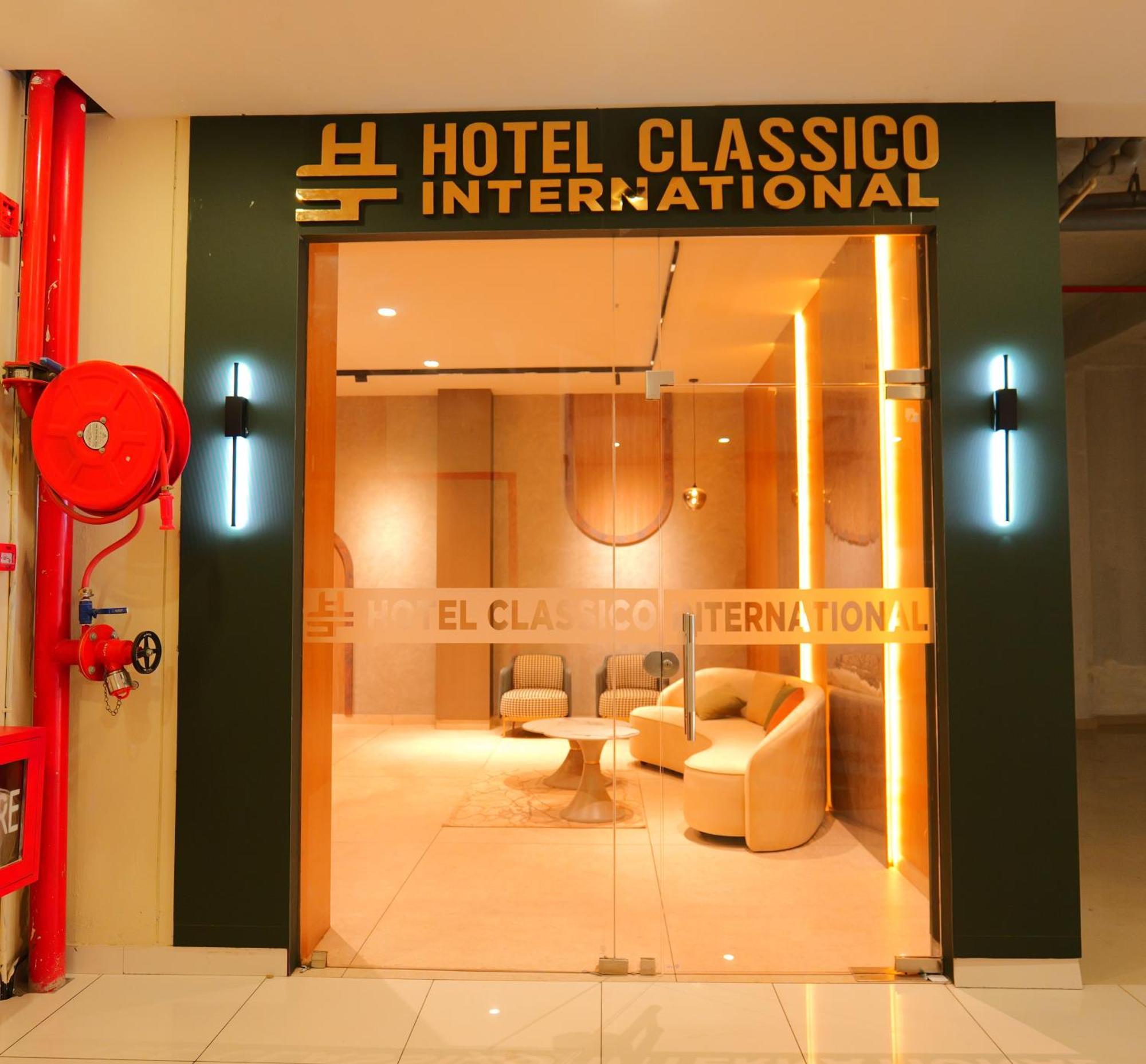 Hotel Classico International Kannangad 外观 照片